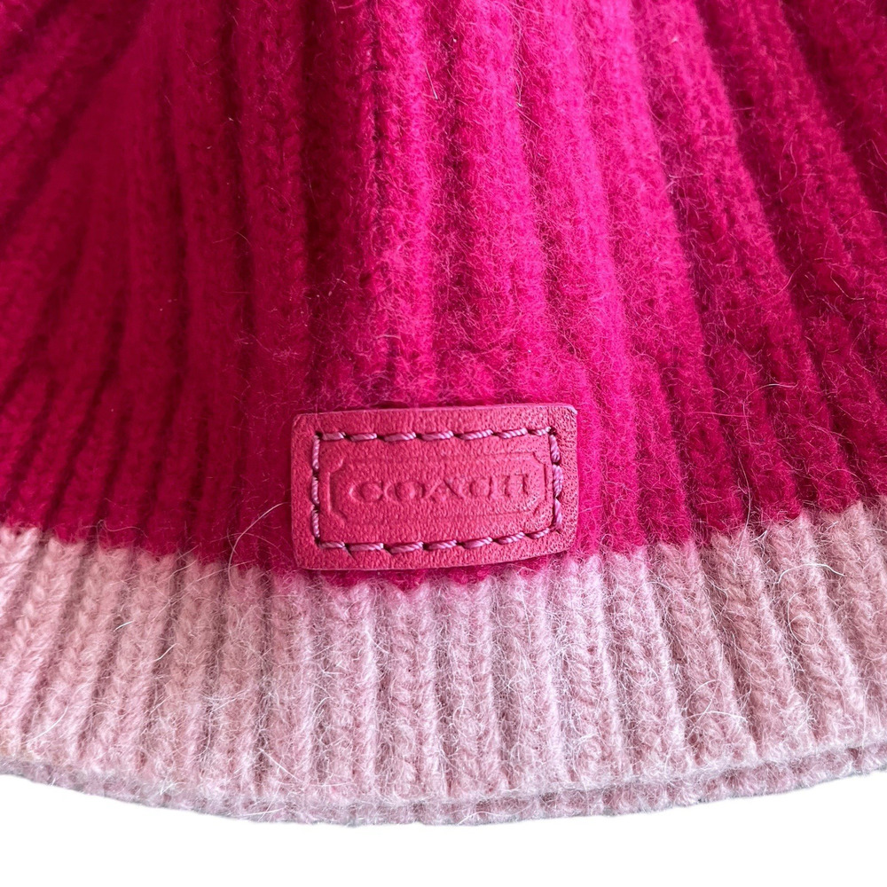 COACH KIDS One Size Pink Cashmere Angora Wool Knit Beanie Hat Leather Logo Patch